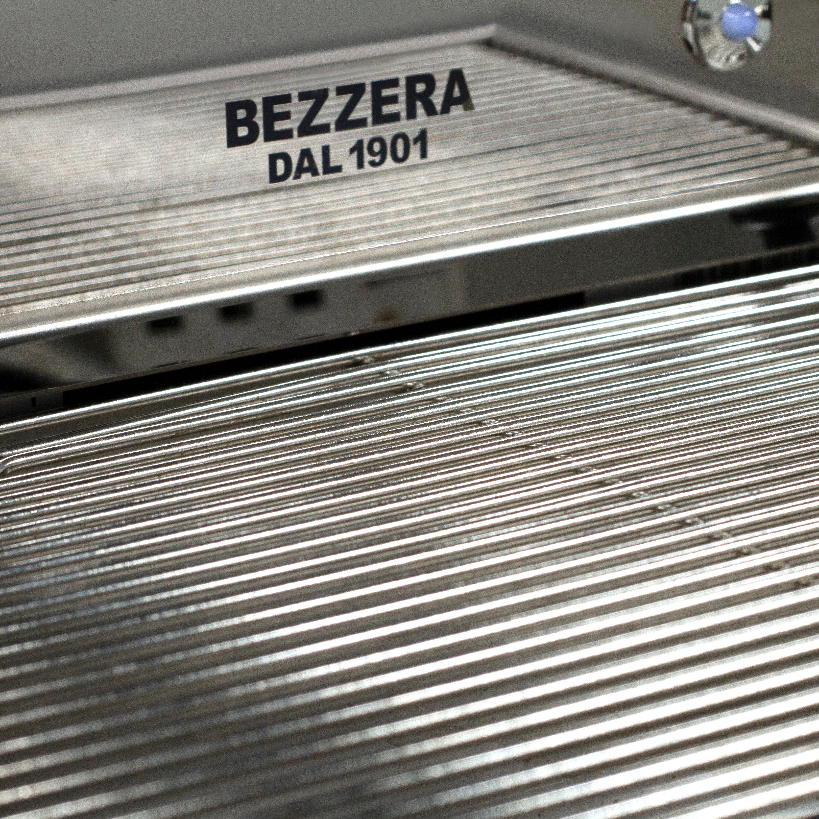 Bezzera BZ13 DE Espresso Machine - Special Edition - Image 8