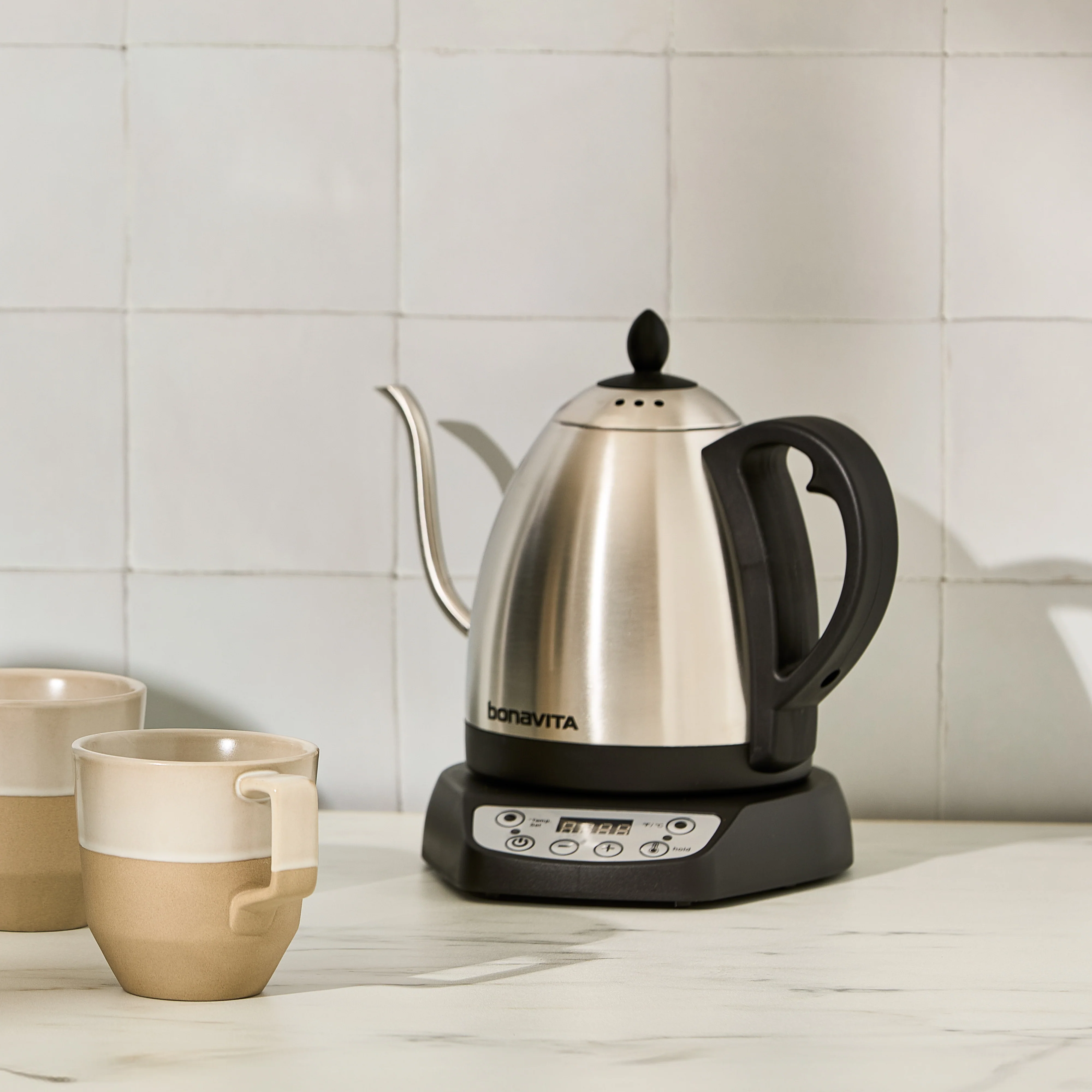 Bonavita 1.0 Liter Electric Gooseneck Kettle - Image 3