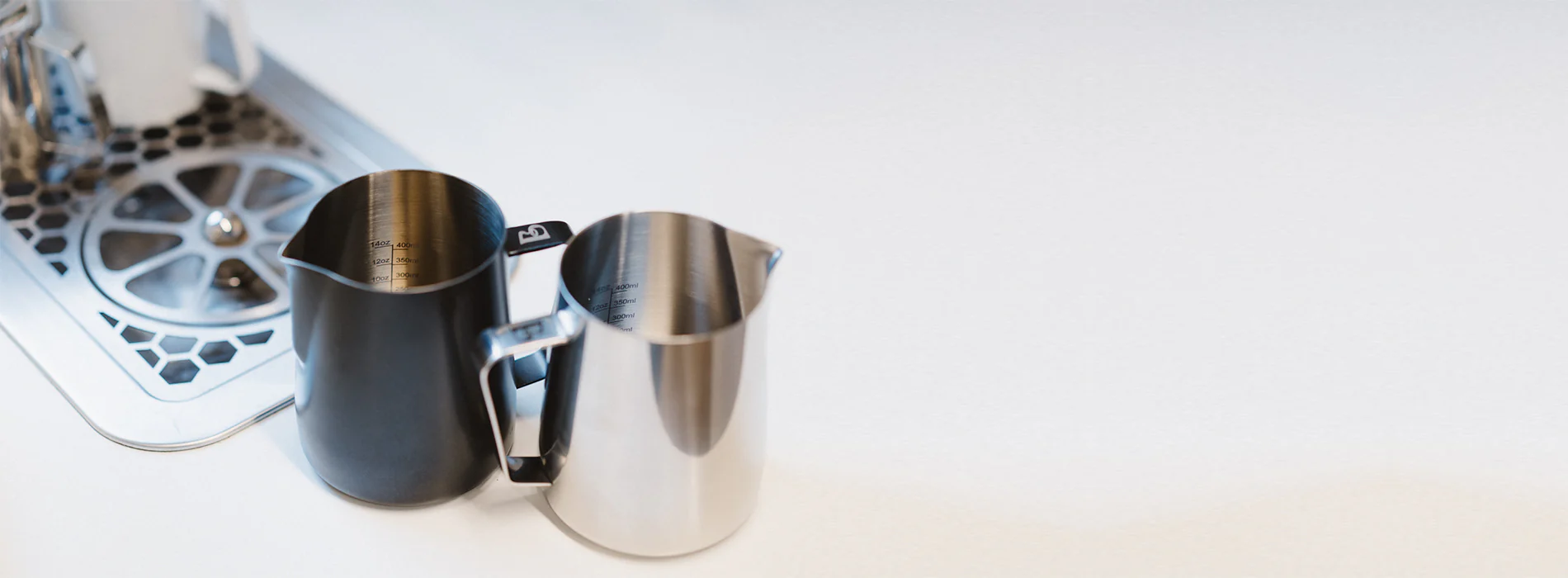 Brewista Smart Pour Precision Frothing Pitcher - 20oz Stainless Steel - Image 2