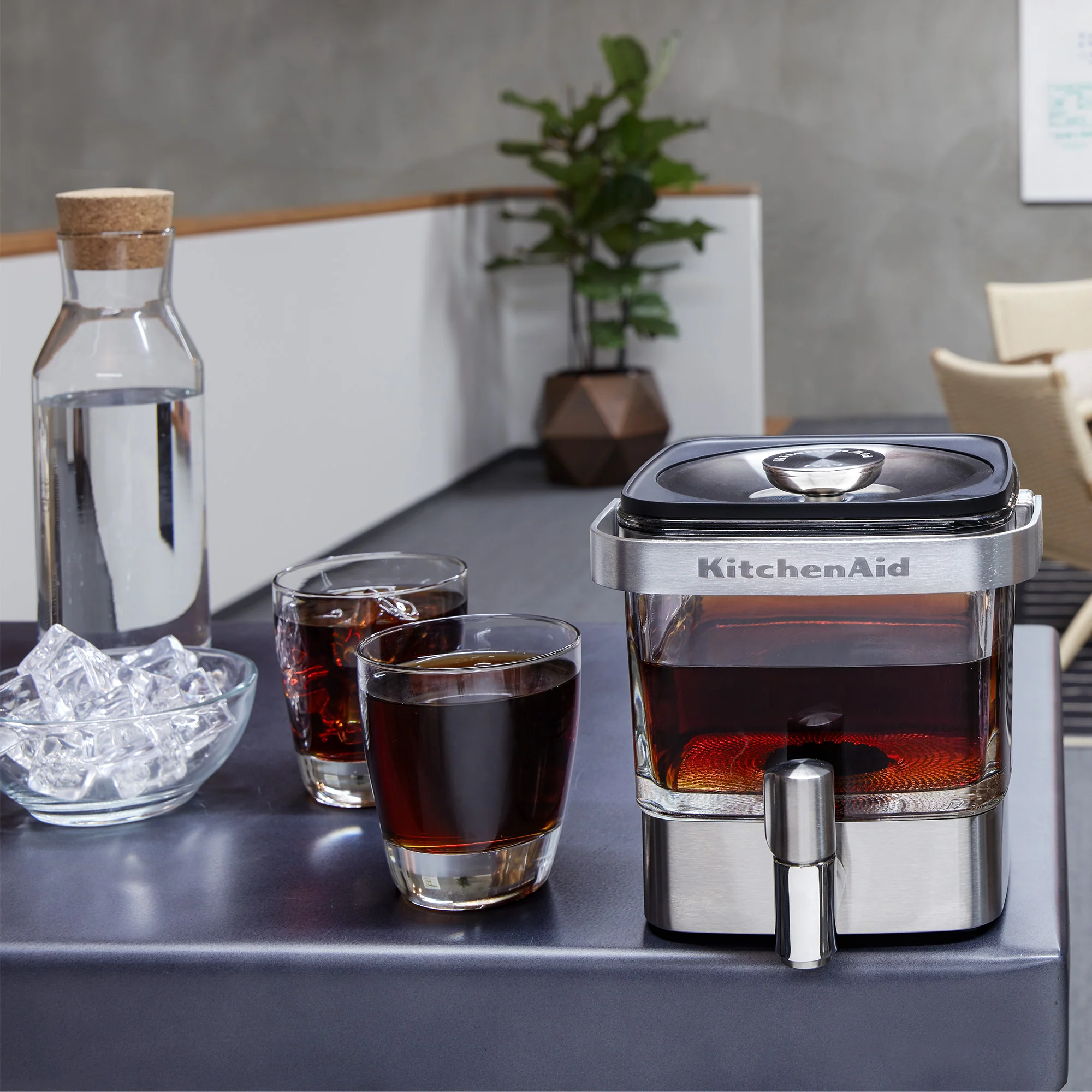 KitchenAid® Cold Brew Coffee Maker - 14 Cup - Image 13