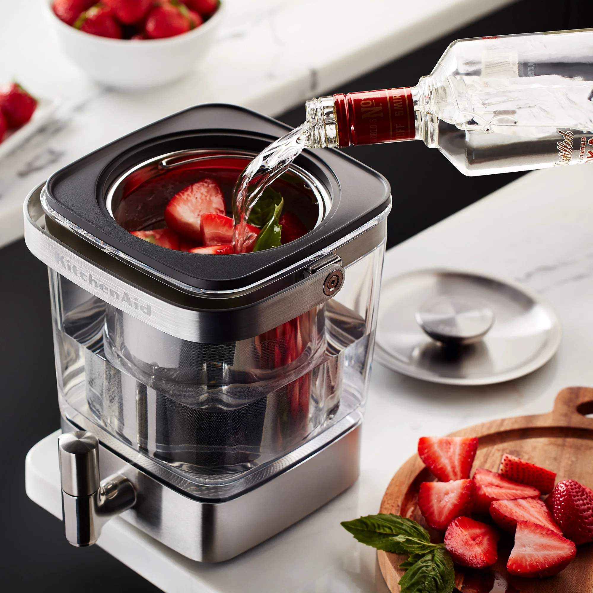KitchenAid® Cold Brew Coffee Maker - 14 Cup - Image 16