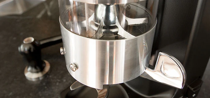 Quamar M80 Dosing Espresso Grinder with Timer in Black - Image 5