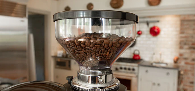 Quamar M80 Dosing Espresso Grinder with Timer in Black - Image 7