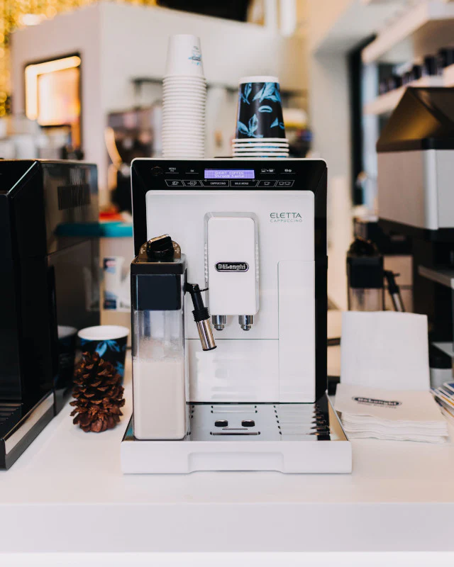 Refurbished DeLonghi Eletta Cappuccino in White ECAM44660W - Image 7