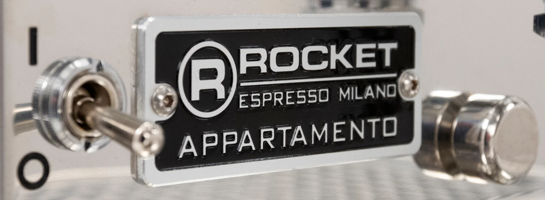 Rocket Espresso Appartamento - Iridescent Panels - Image 16